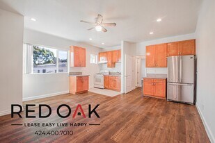 1847 1/2 W Florence Ave in Los Angeles, CA - Building Photo