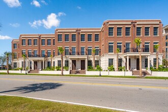 The Charles in Charleston, SC - Building Photo - Building Photo