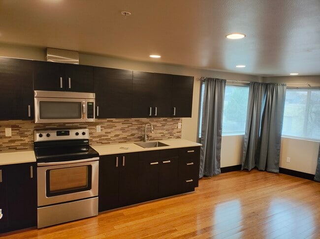 5308 Martin Luther King Jr Way S, Unit #101 in Seattle, WA - Building Photo - Building Photo