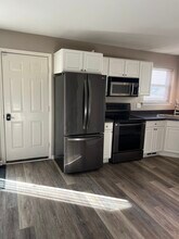 443 South St in South Lyon, MI - Building Photo - Building Photo