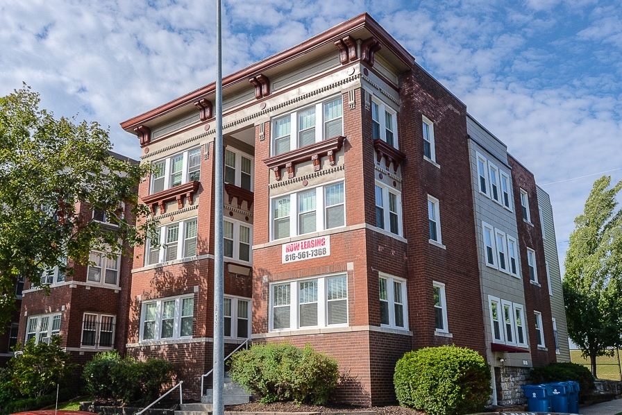 Gillham Place in Kansas City, MO - Building Photo