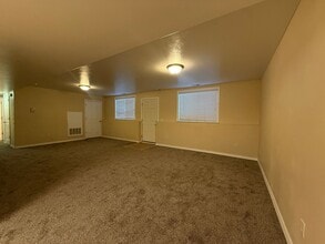 460 Center St in Shelley, ID - Building Photo - Building Photo