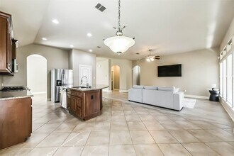 13010 Gentle Water Dr in Houston, TX - Building Photo - Building Photo