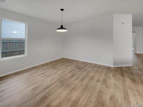 3420 Rob Roy St in Seguin, TX - Building Photo - Building Photo