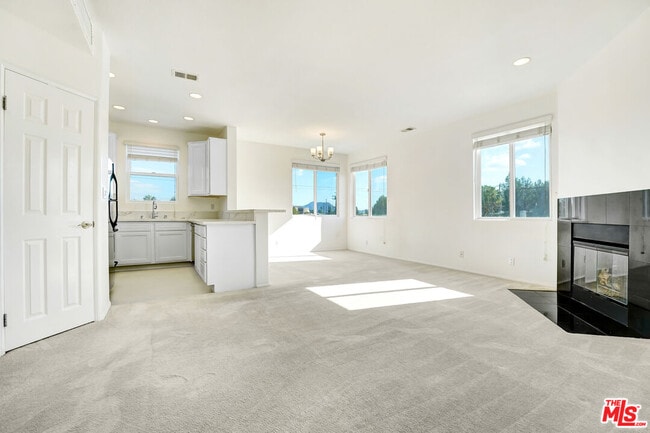 5430 Bellingham Ave in Los Angeles, CA - Building Photo - Building Photo