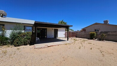 21 Corsica Dr SE in Rio Rancho, NM - Building Photo - Building Photo