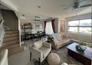 1162 Imperial Lake Rd in West Palm Beach, FL - Foto de edificio - Building Photo