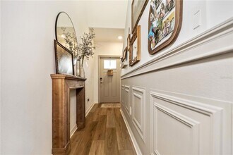 10070 Trumpet Honeysuckle Wy in San Antonio, FL - Foto de edificio - Building Photo