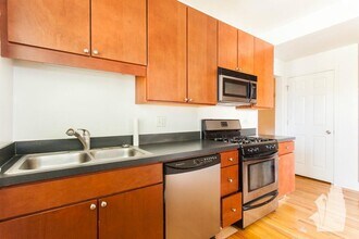 3428 W Parker Ave, Unit 3 in Chicago, IL - Building Photo - Building Photo