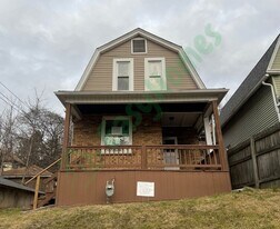230 Locust St in Ambridge, PA - Building Photo