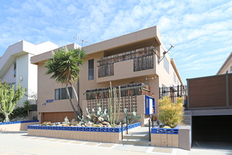 1037 12th St in Santa Monica, CA - Building Photo - Building Photo