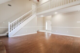 3549 Earlynn Dr in Memphis, TN - Foto de edificio - Building Photo