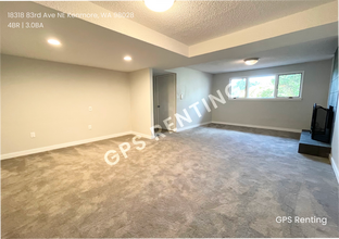 18318 83rd Ave NE in Kenmore, WA - Building Photo - Building Photo