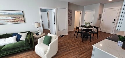 The Overlook in Somersworth, NH - Foto de edificio - Building Photo