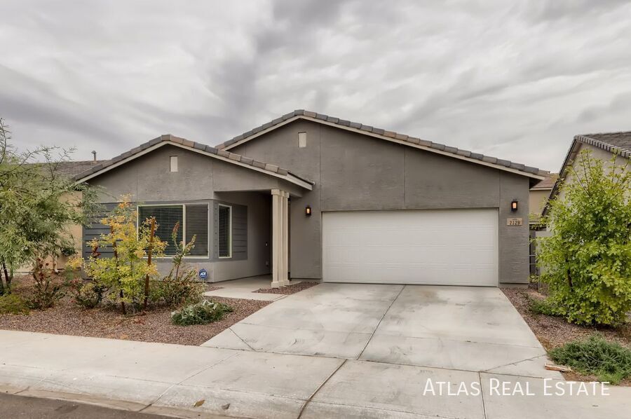 2129 N 212th Ln in Buckeye, AZ - Building Photo