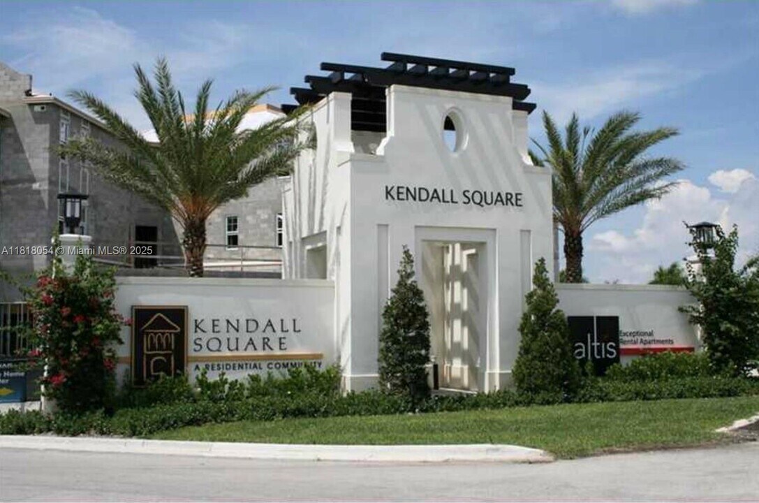 17083 SW 96th St in Miami, FL - Building Photo