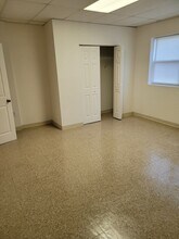 130 KURTZ AVE, Unit #5 in York, PA - Foto de edificio - Building Photo