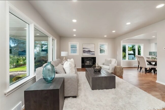 property at 1718 Virginia Ln