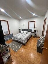 31 Anthony St, Unit Second Floor Apartment in East Providence, RI - Building Photo - Building Photo