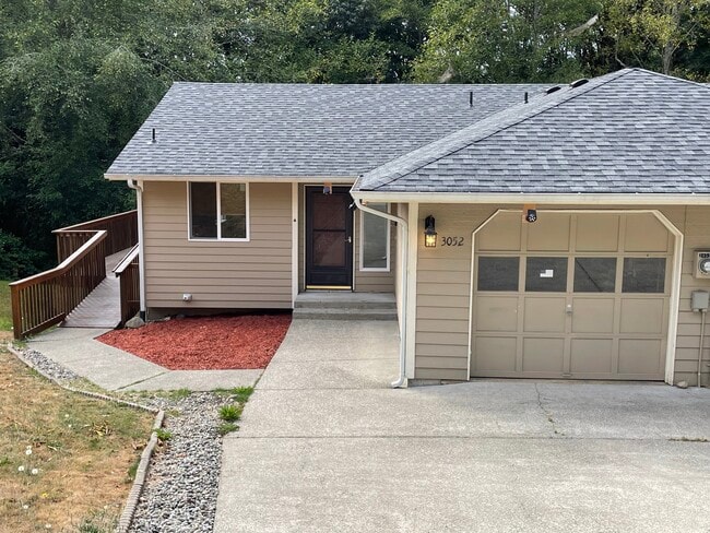property at 3052 Anderson Rd SE