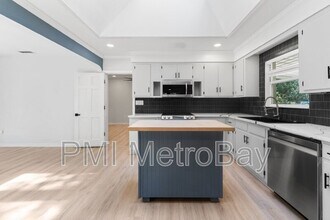 4939 Woodland Dr in St. Petersburg, FL - Building Photo - Building Photo