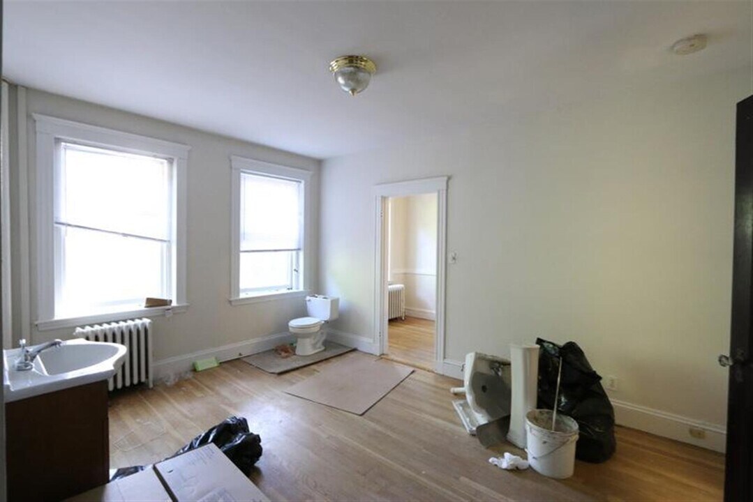 24 Langdon, Unit 7 in Cambridge, MA - Building Photo