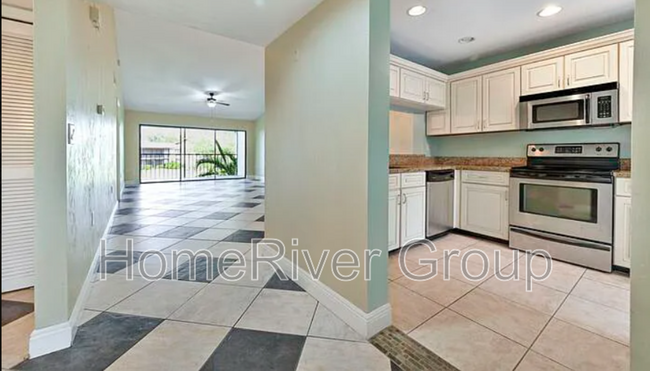 1220 Commonwealth Cir in Naples, FL - Building Photo - Building Photo