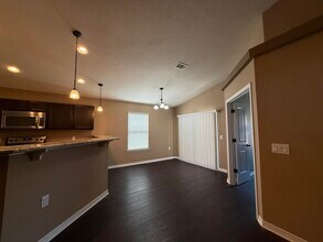 233 Croft Cir in Crestview, FL - Building Photo - Building Photo