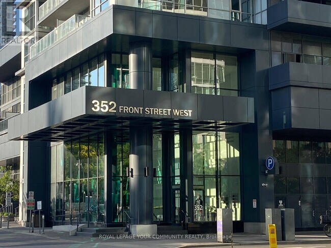 352-1352 Front St W in Toronto, ON - Building Photo - Building Photo