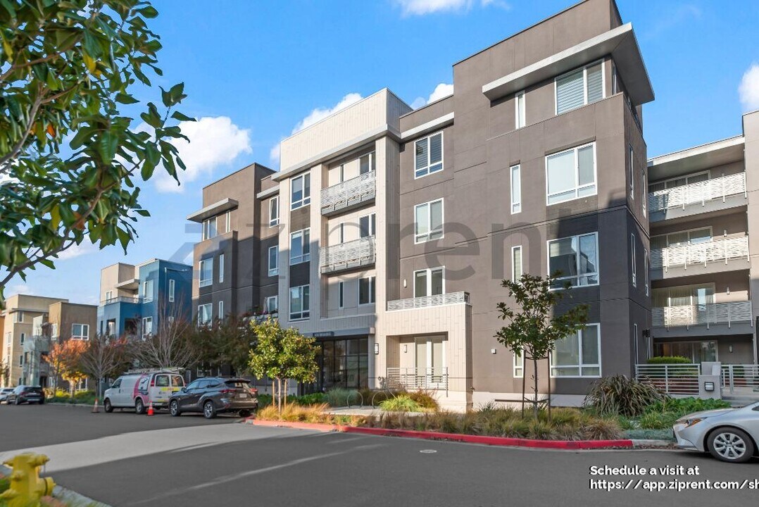 45258 Tom Blalock St in Fremont, CA - Building Photo