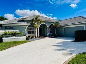 8204 Kiawah Trce in Port St. Lucie, FL - Building Photo