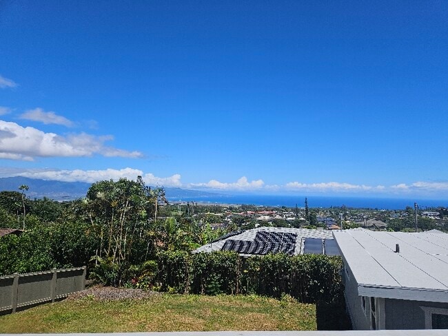 1061 Pookela Rd in Makawao, HI - Building Photo - Building Photo