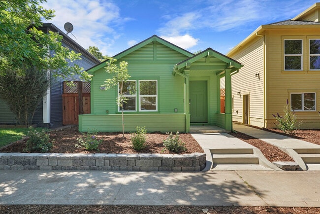 property at 3640 6th Ave