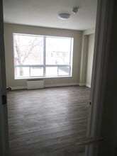 844 Queen St E in Sault Ste Marie, ON - Building Photo - Building Photo