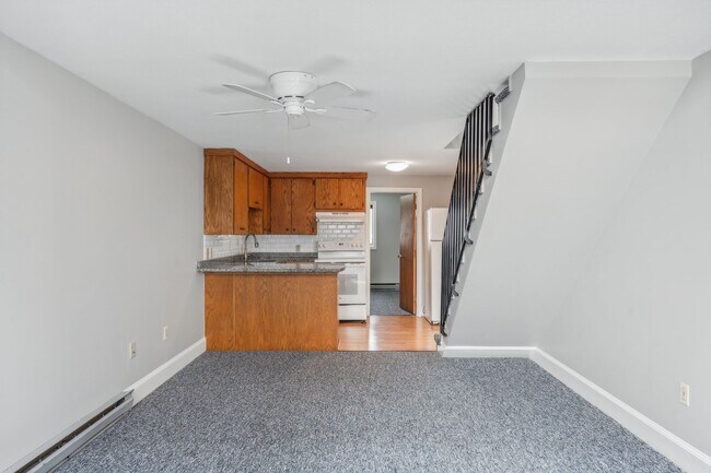 210 Beach St in Saco, ME - Building Photo - Building Photo