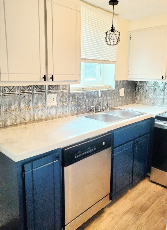 8060 W 9th Ave in Lakewood, CO - Building Photo - Building Photo