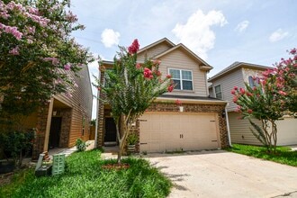 10909 Panther Ct in Houston, TX - Building Photo - Building Photo