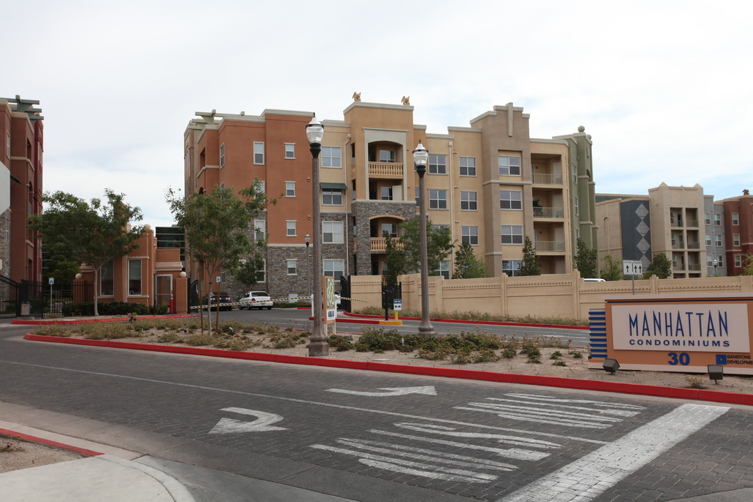 Manhattan Condominiums in Las Vegas, NV - Building Photo