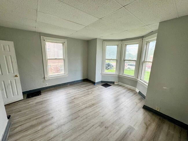 916 S Paxton St in Sioux City, IA - Building Photo - Building Photo