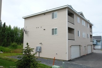 9352-9364 Morningside Loop in Anchorage, AK - Building Photo - Building Photo