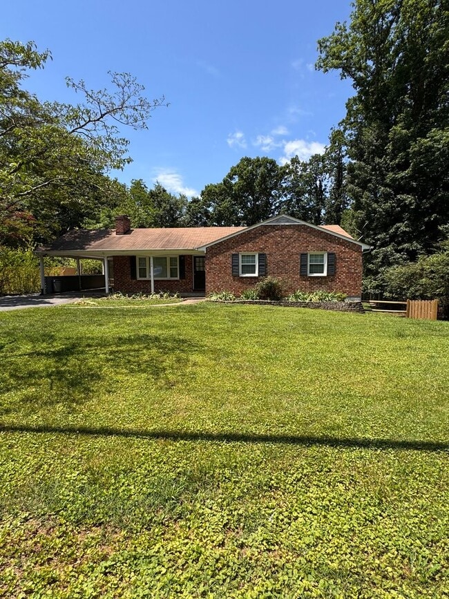 property at 104 Dawnridge Dr
