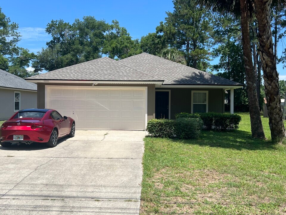 1122 Houston St in Green Cove Springs, FL - Building Photo