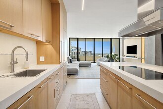 10205 Collins Ave, Unit PH 3 in Bal Harbour, FL - Building Photo - Building Photo