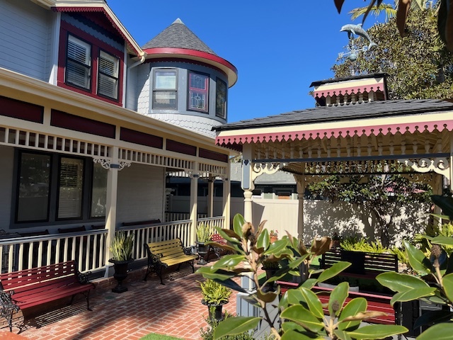 5185 Carlsbad Blvd in Carlsbad, CA - Foto de edificio