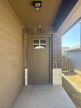 2011 Langdale Ln in Austin, TX - Building Photo - Building Photo