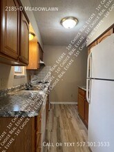 2185 Meadowlawn Dr in Holt, MI - Building Photo - Building Photo