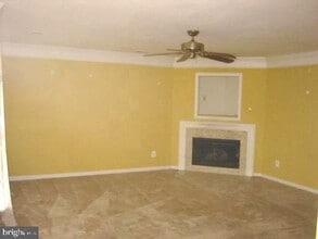 46956 Courtyard Sq in Sterling, VA - Building Photo - Building Photo