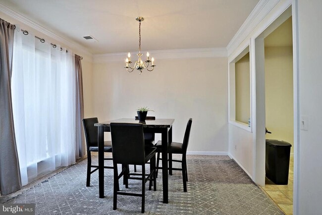 9246 Cardinal Forest Ln in Lorton, VA - Building Photo - Building Photo
