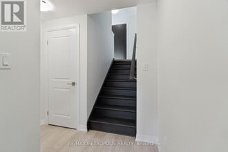 15 Stauffer Woods Trl in Kitchener, ON - Building Photo - Building Photo