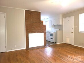 5100 Baker Dr in Charlotte, NC - Building Photo - Building Photo